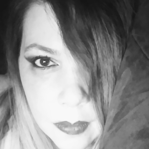 Meet your Posher, Jennifer - Picture 5 of 10